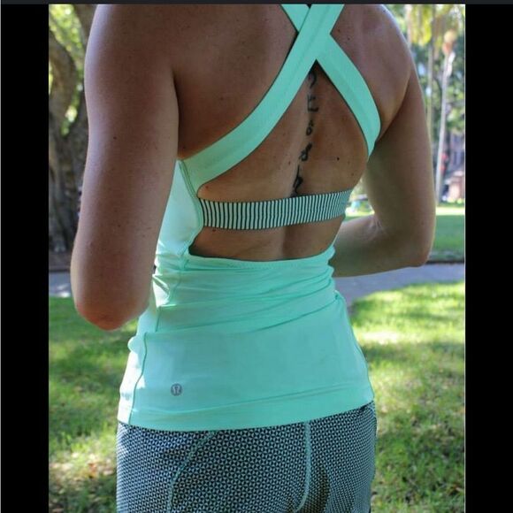 Lululemon sz 6, Core Kicker Tank, Mint Green - like new - Picture 1 of 10